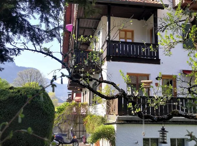 Haus Erika 1911 - Alpspitze 度假居 *